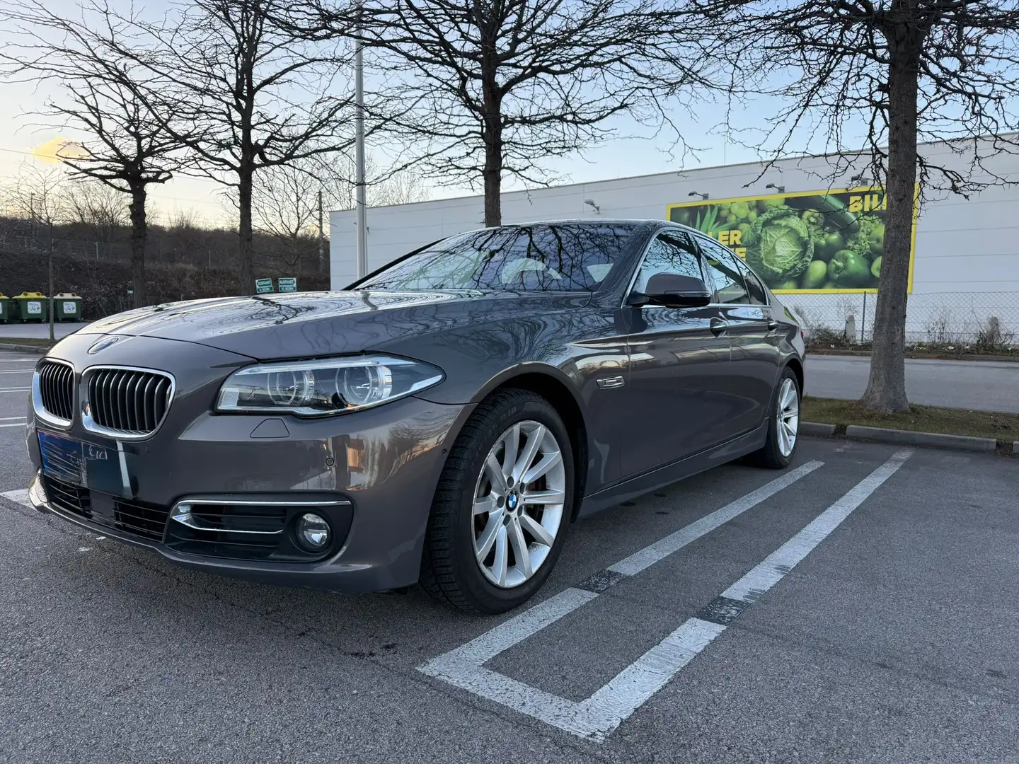 BMW 525 525d xDrive Aut. Braun - 1