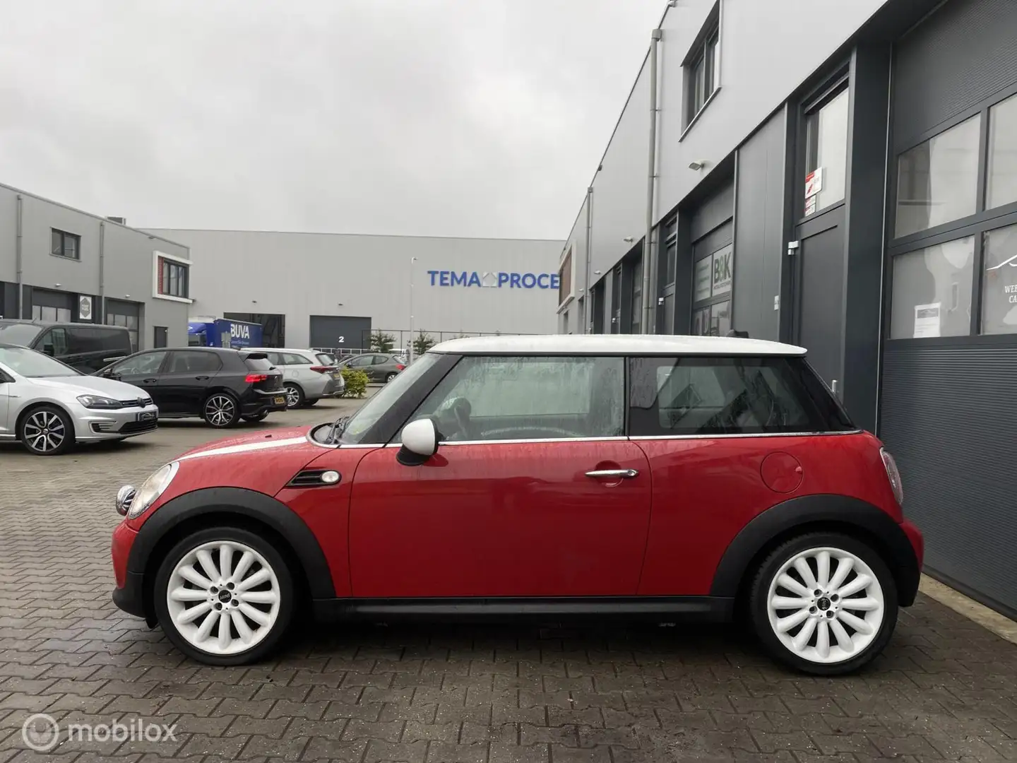 MINI Cooper Mini 1.6 10 Years II Rood - 2