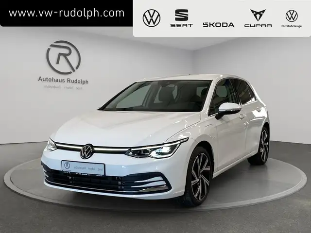 Volkswagen Golf VIII 1.4 eHybrid DSG Style / Navi LED AHK
