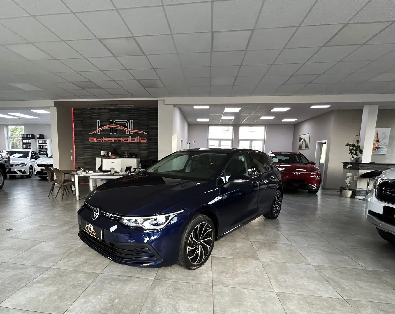 Volkswagen Golf Life Navi +SHZ+LED+MATRIX Blau - 1