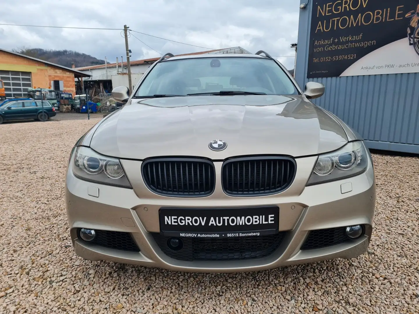 BMW 330 Baureihe 3 Touring 330d xDrive Brun - 2
