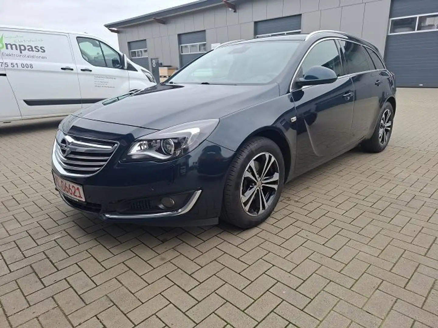 Opel Insignia A Sports Tourer Innovation Automatik Grün - 1