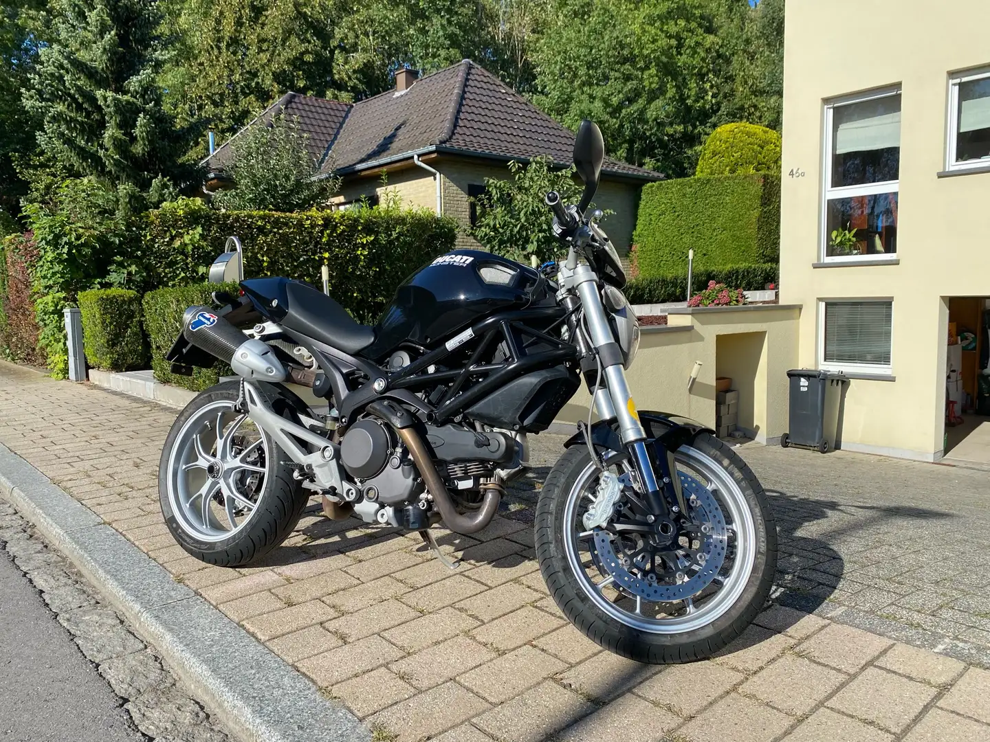 Ducati Monster 1100 Negro - 1