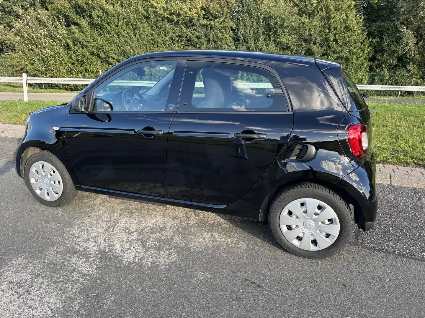 smart forFour Kurz Knapp 1.Hd, 22KW, Mwst. HV 🔋 Top 👍 Noir - 1