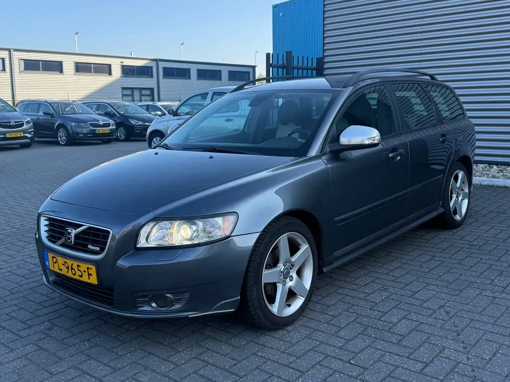 Volvo V50 2010 из Европы — купить под ключ