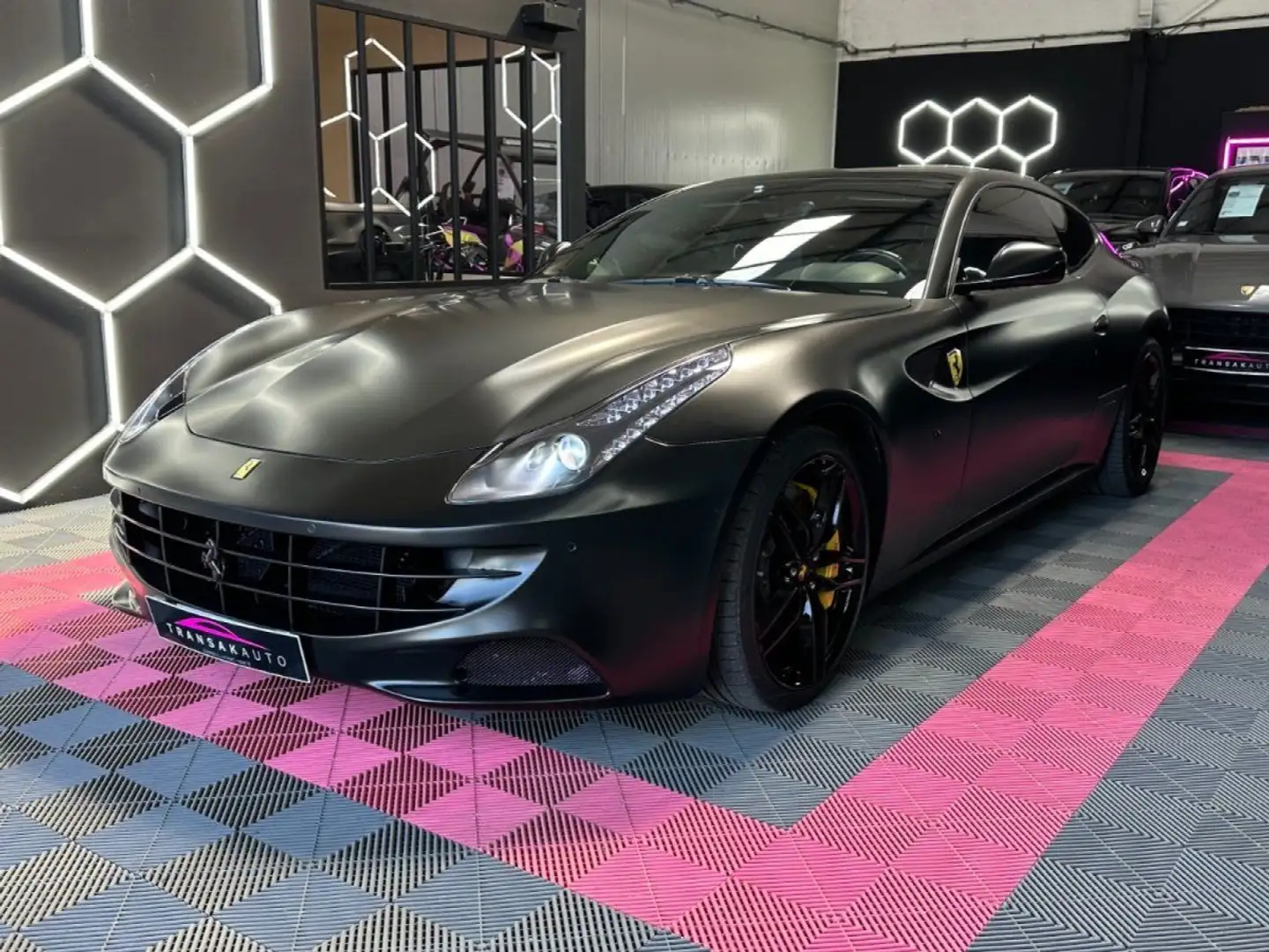 Ferrari FF V12 6.3 660 ch ~ Carnet Française ~ Toit Panoramiq Gris - 2