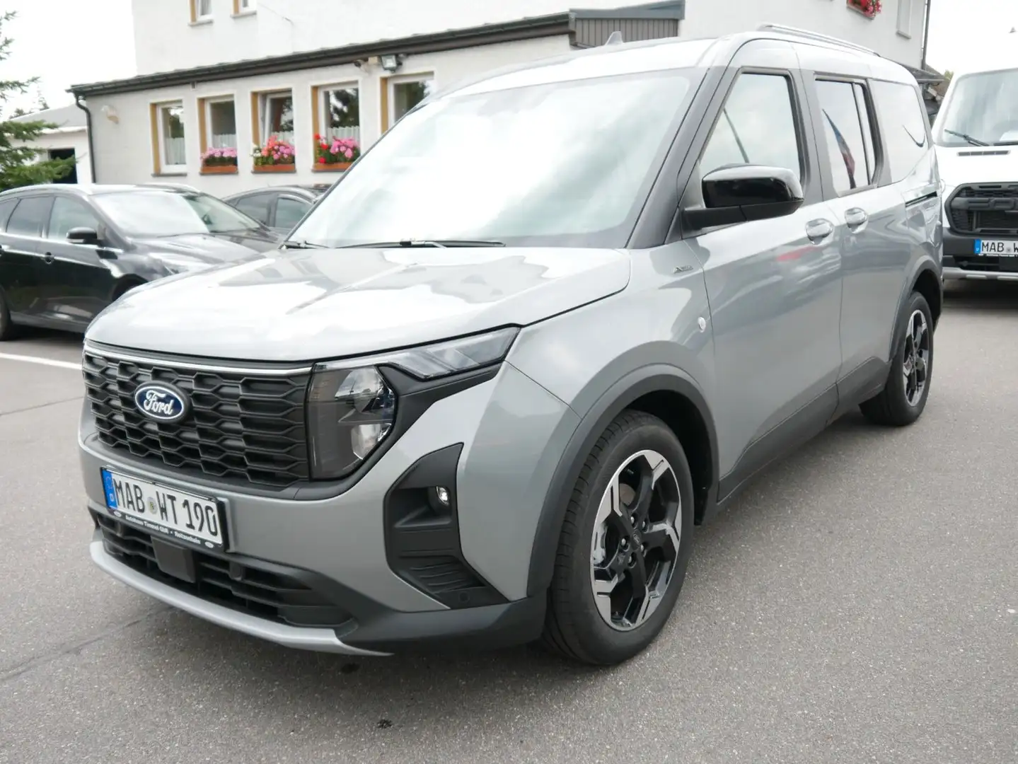 Ford Tourneo Courier Active BLIS ACC Navi Kamera Zilver - 2