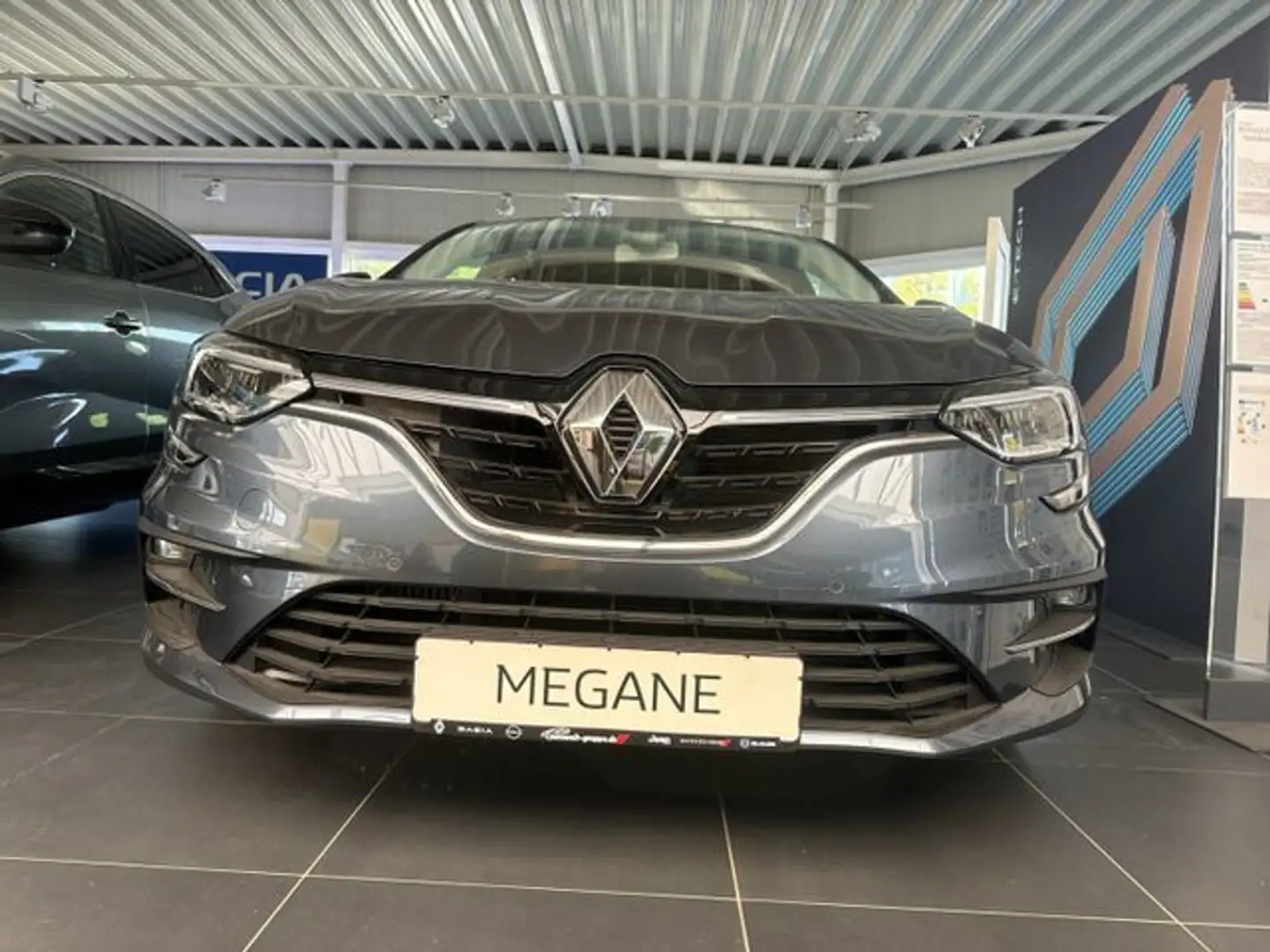 Renault Megane IV Grandtour Equilibre 1.3 TCe 140 EU6d Grau - 2