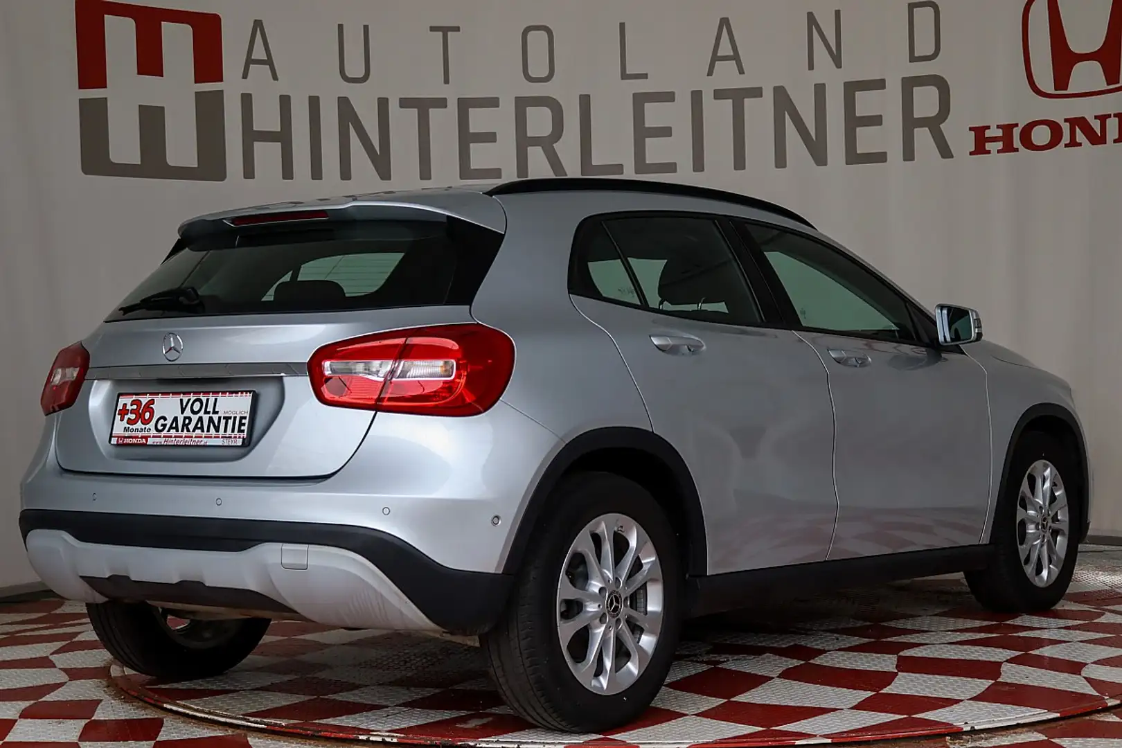 Mercedes-Benz GLA 200 2,2d 4MATIC Aut. NAVI KAMERA Silber - 2