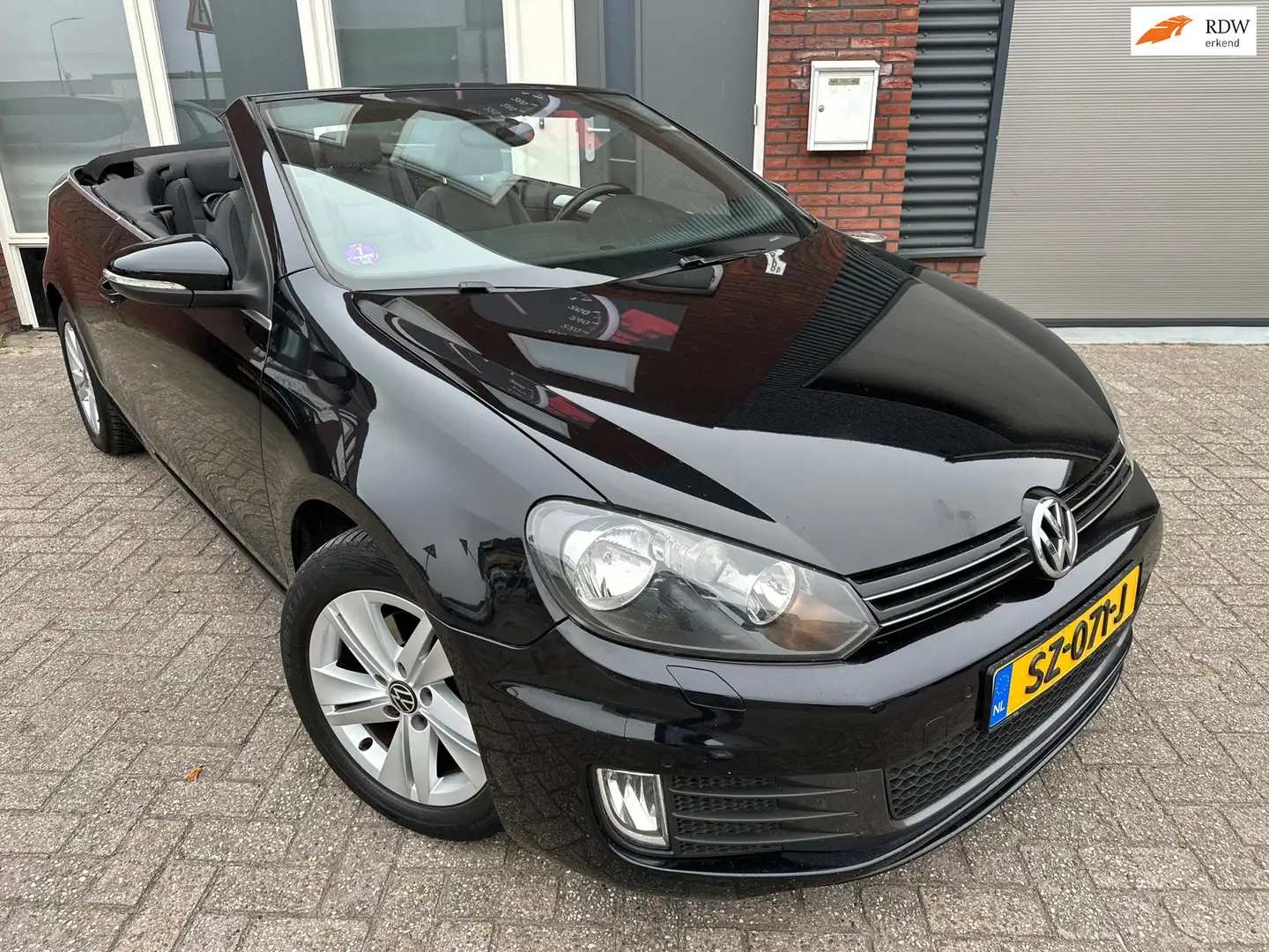 Volkswagen Golf Cabriolet 1.2 TSI BlueMotion / Navi / PDC / LED / Cruise Zwart - 1