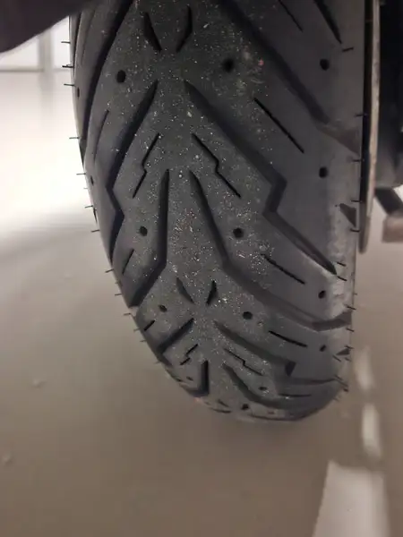 Honda Forza 300 - foto 5