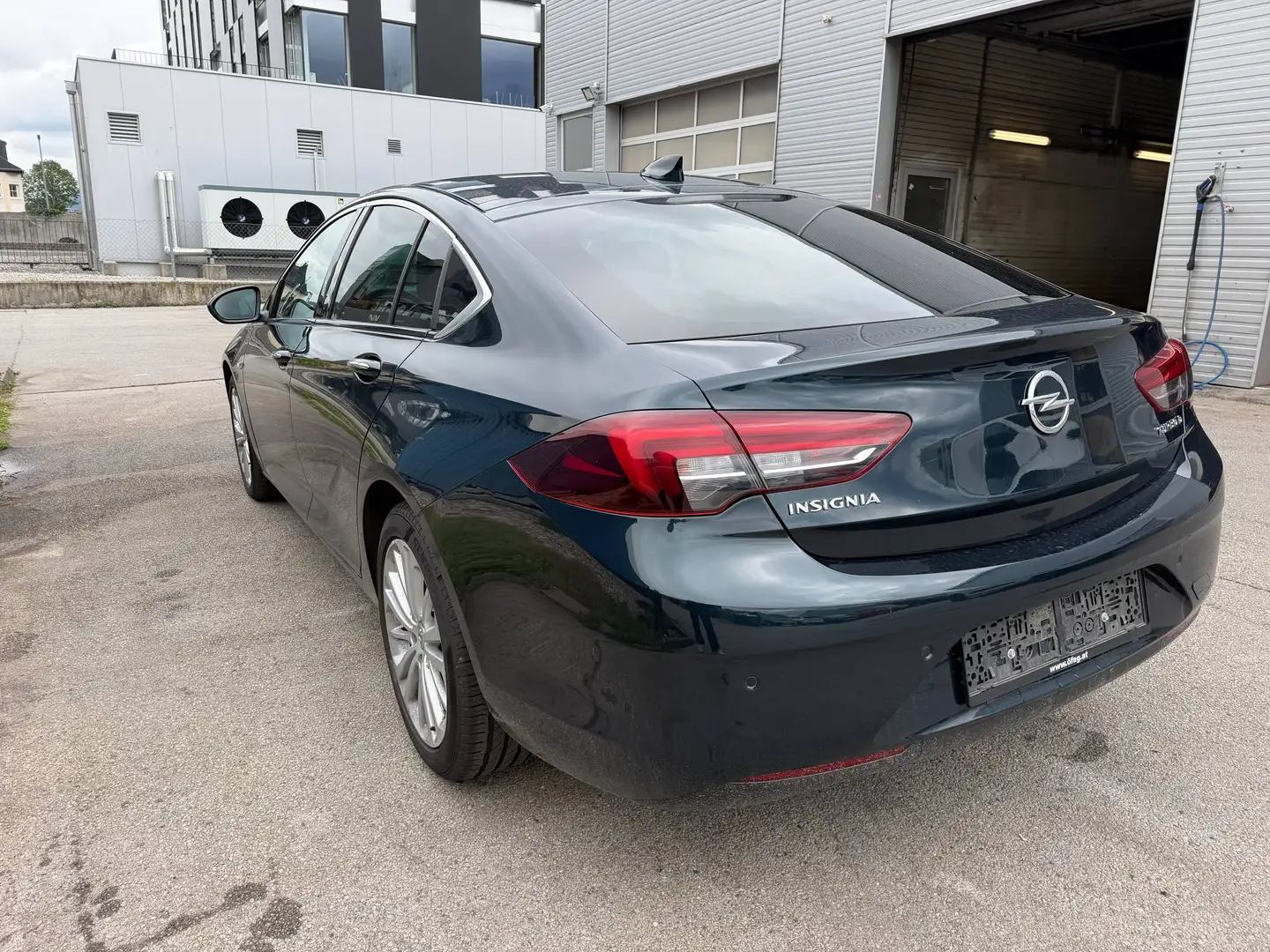 Opel Insignia Insignia Grand Sport 1,6 CDTI Innovation Start/Stop Sy. Aut. Innovation Grün - 1