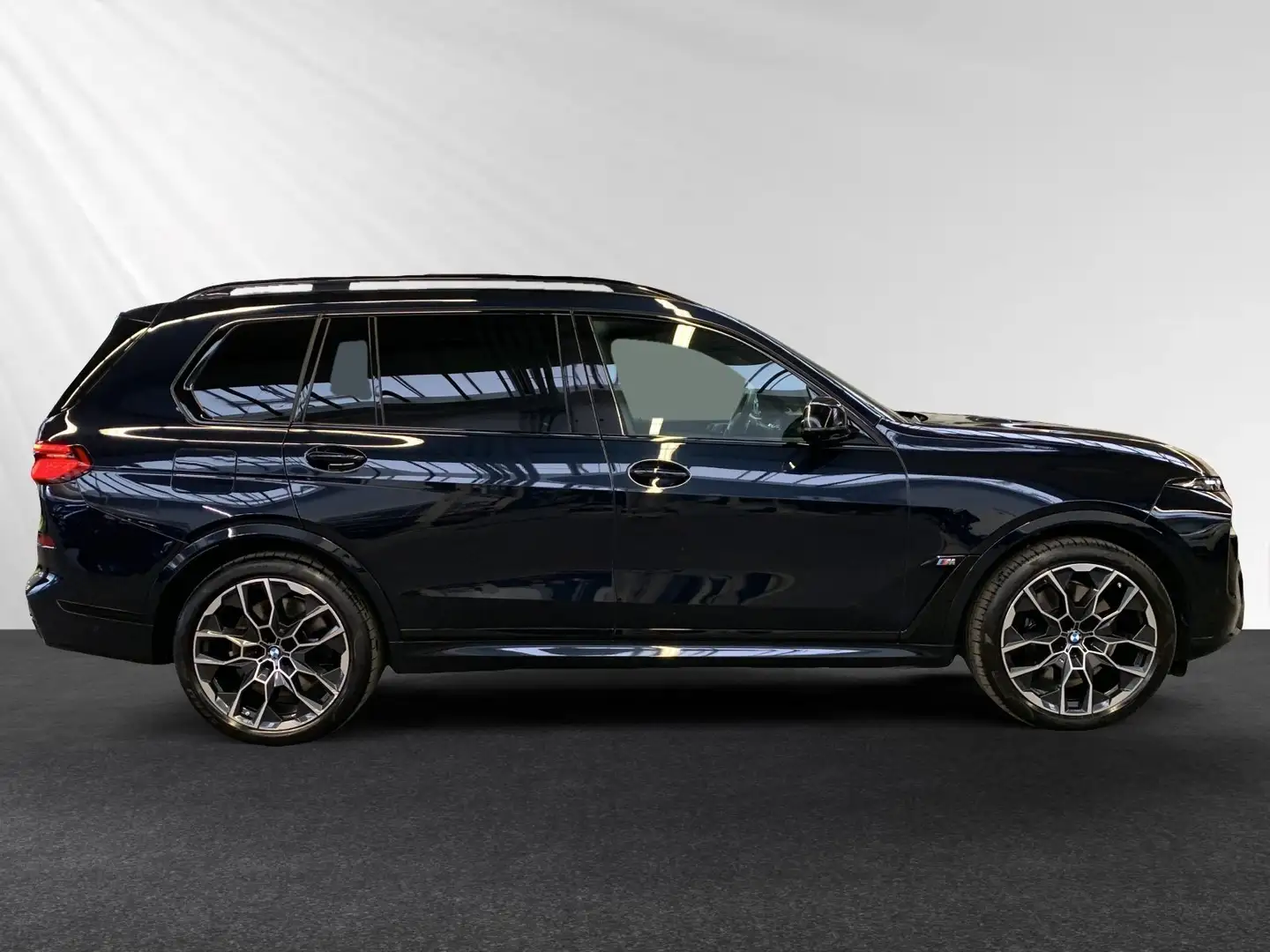 BMW X7 M 60i xDrive M Sport Pro|AHK|SkyLounge|6-Sitzer Schwarz - 2