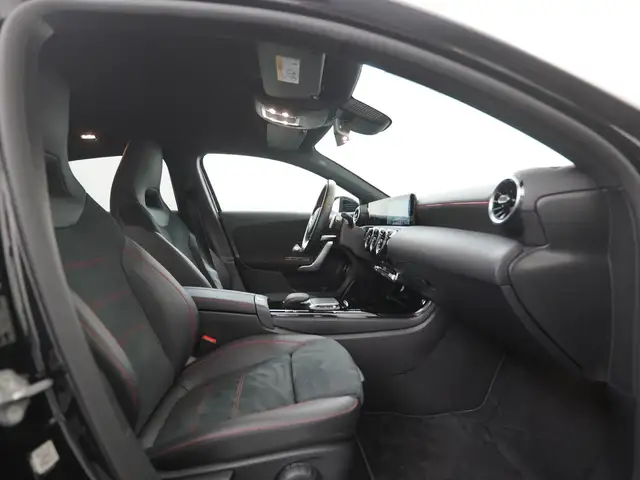 Mercedes-Benz A-Class view 3