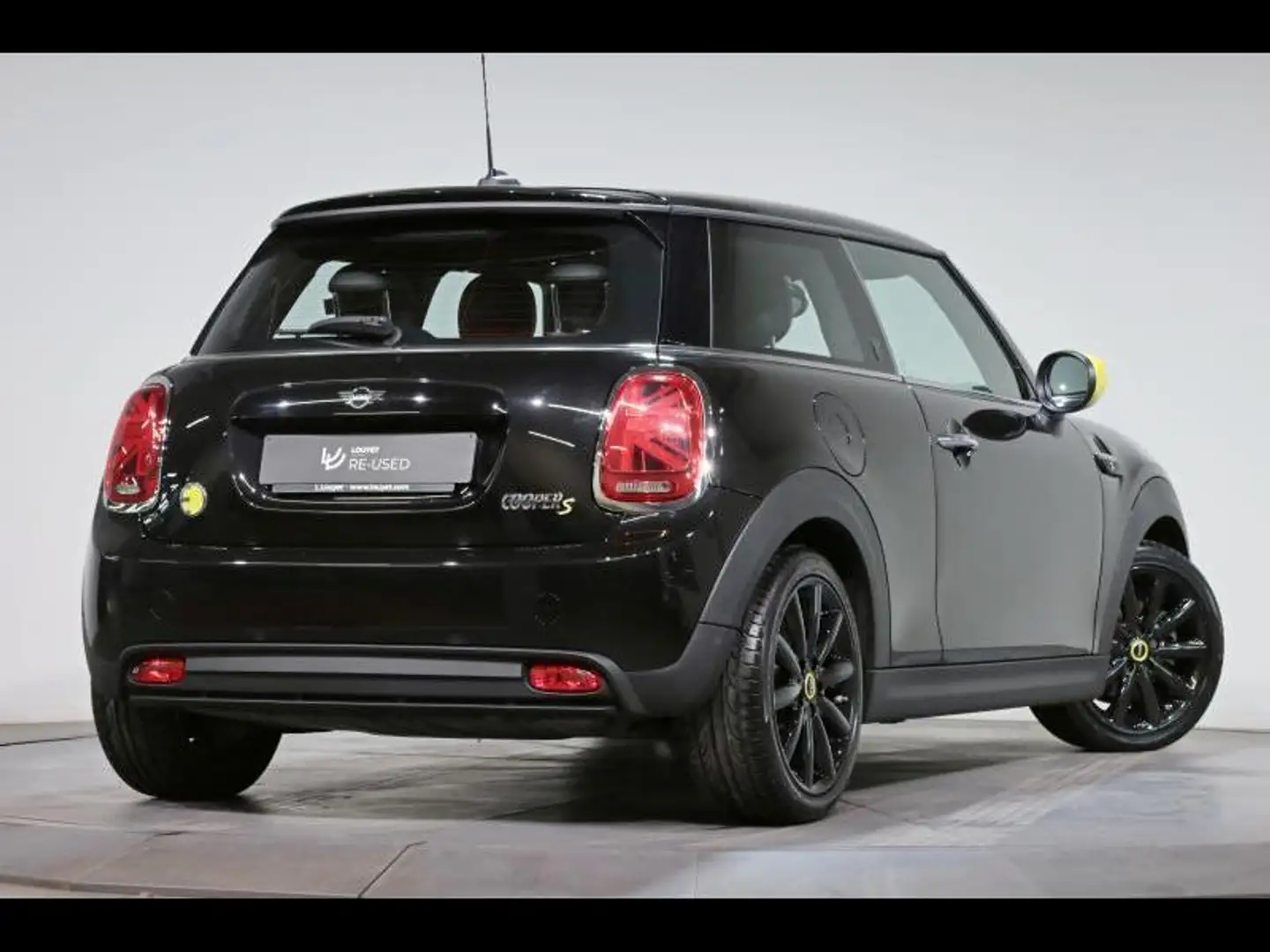 MINI Cooper SE Hatch 3 portes Schwarz - 2
