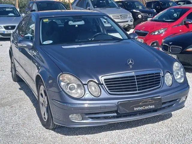 Mercedes-Benz E 220 CDI CLASSIC