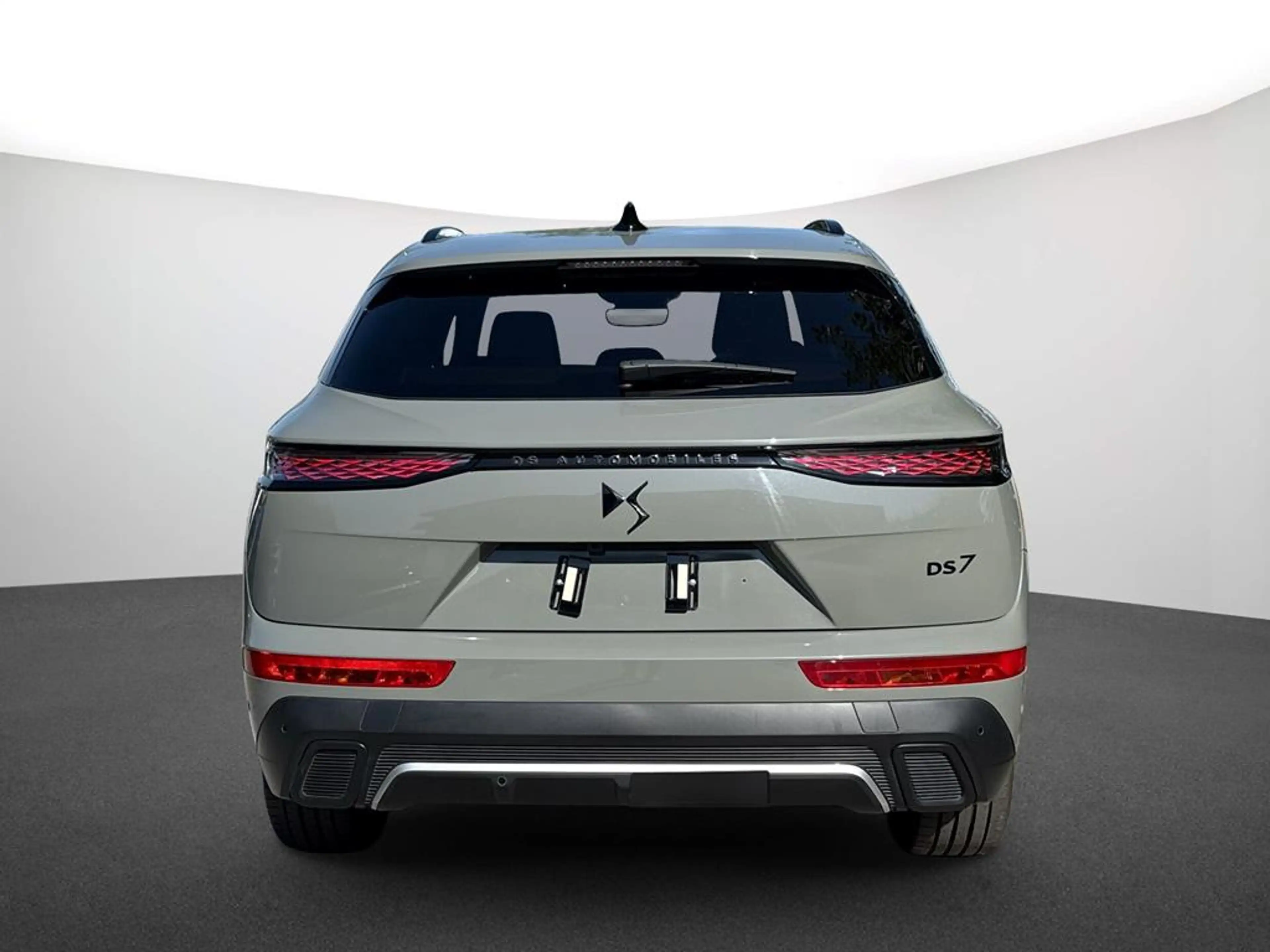 DS Automobiles DS 7 DS 7 PERFORMANCE LINE + BlueHDI 130 — photo 4