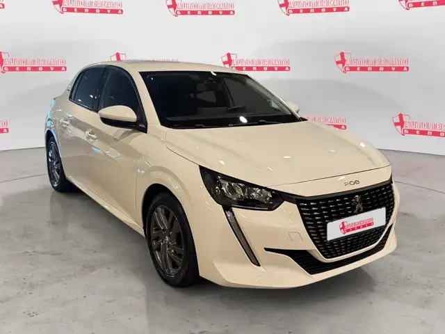 Peugeot 208 view 5