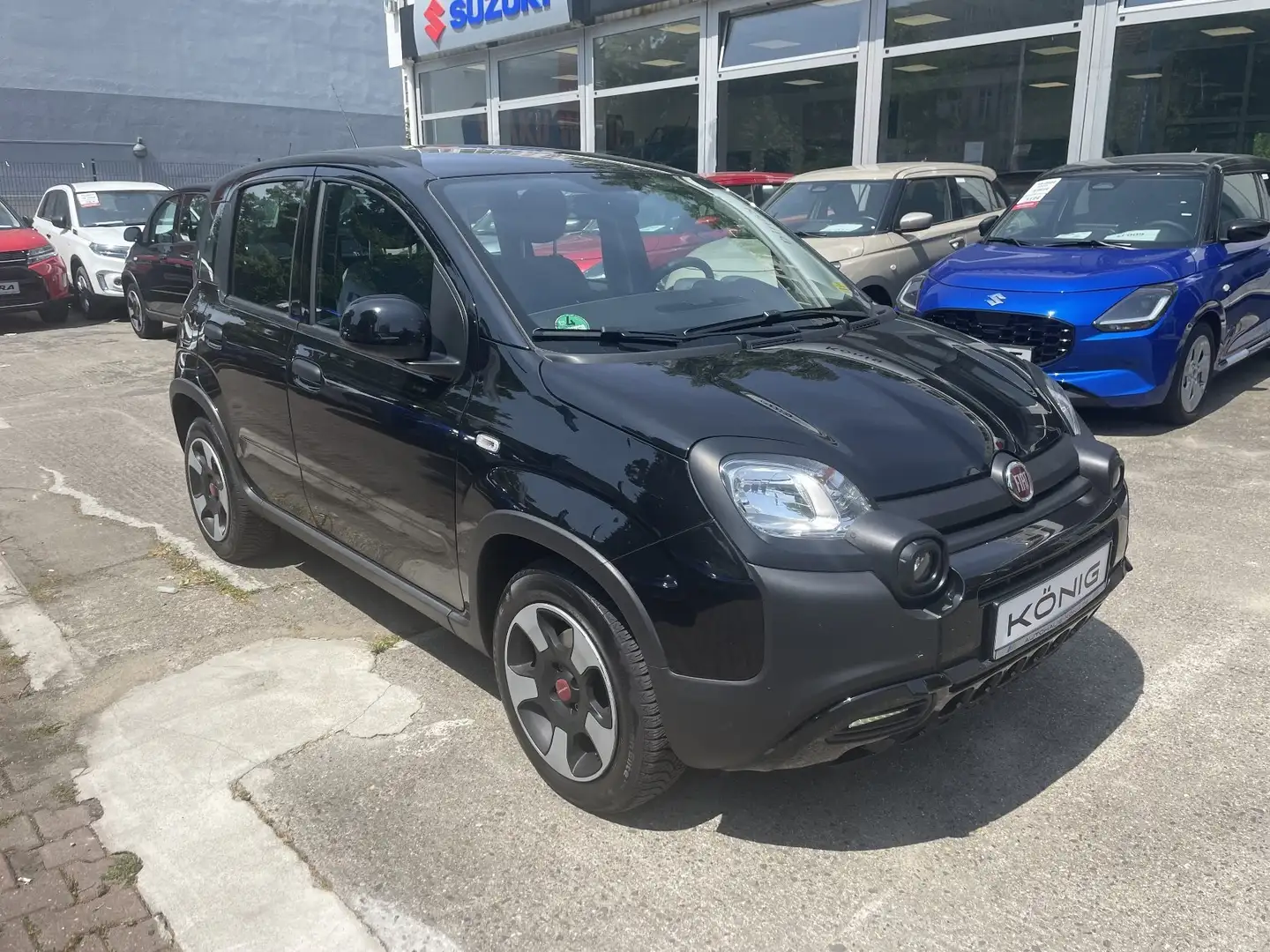 Fiat Panda Cross MY22 City Plus Hybrid 1.0 GS Schwarz - 2