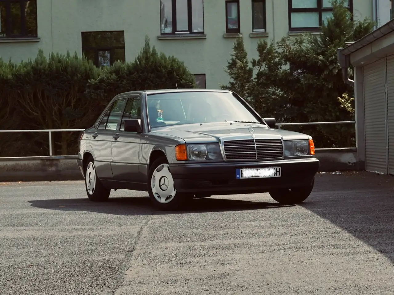 Mercedes-Benz 190