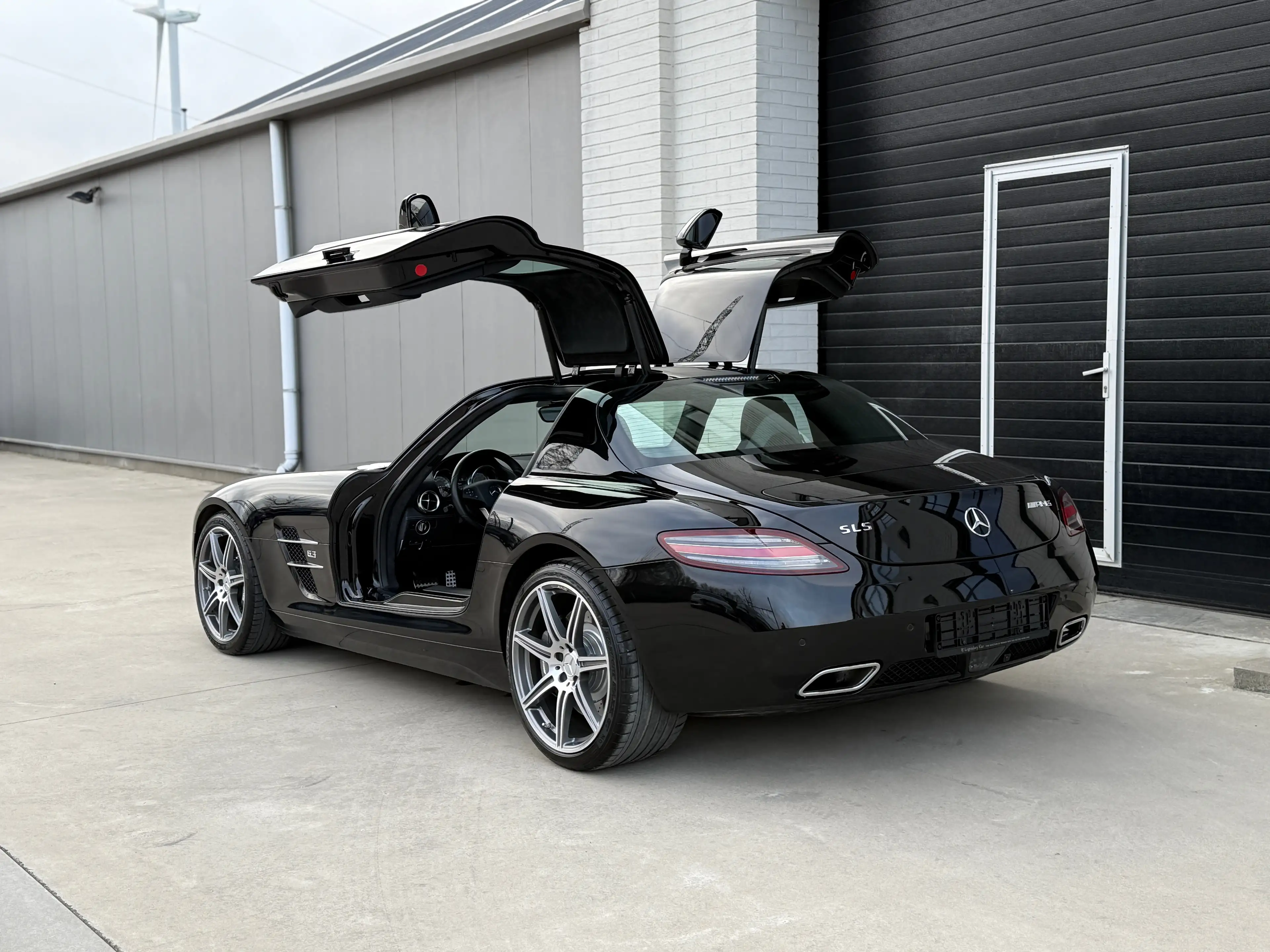 Mercedes-Benz SLS FIRST HAND - 100 % ORIGINAL PAINT — photo 13