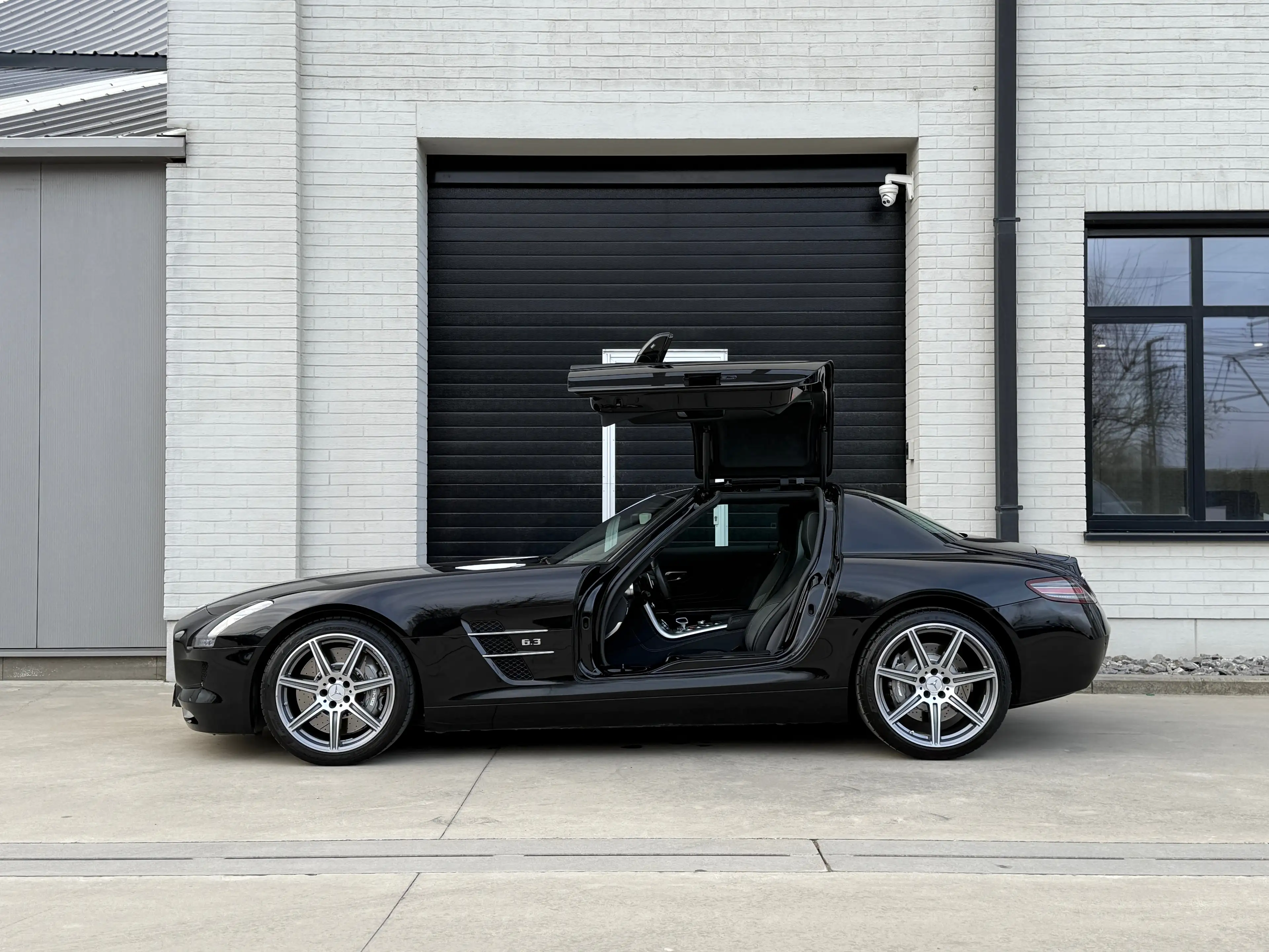 Mercedes-Benz SLS FIRST HAND - 100 % ORIGINAL PAINT — photo 7