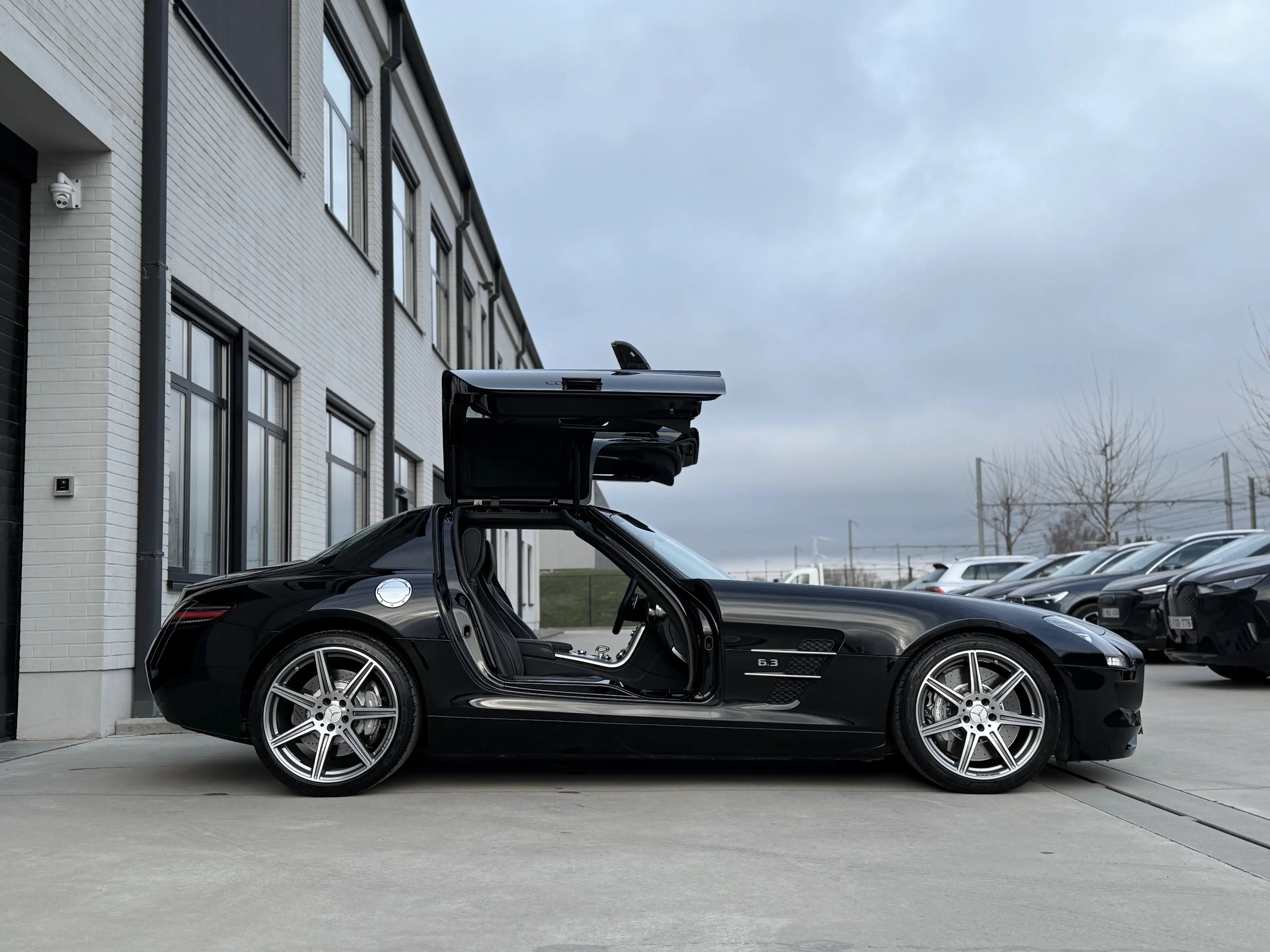 Mercedes-Benz SLS FIRST HAND - 100 % ORIGINAL PAINT — photo 3