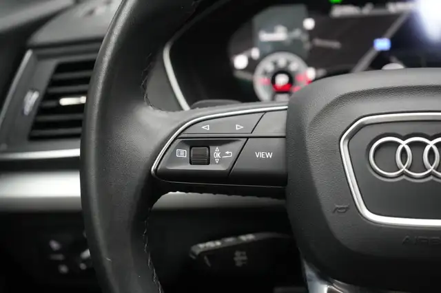 Audi Q5 view 21