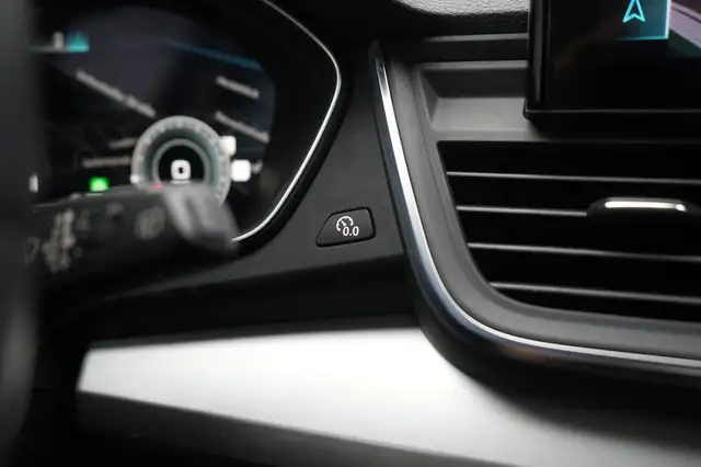 Audi Q5 view 25