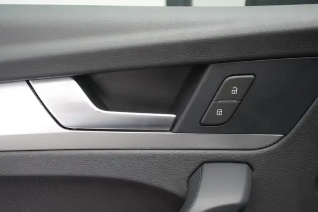 Audi Q5 view 28