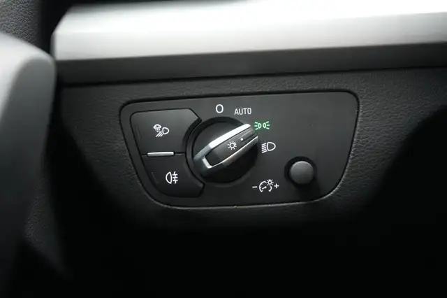 Audi Q5 view 24