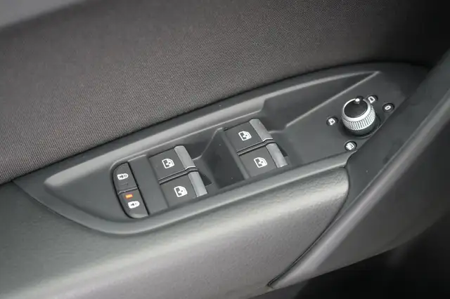 Audi Q5 view 29