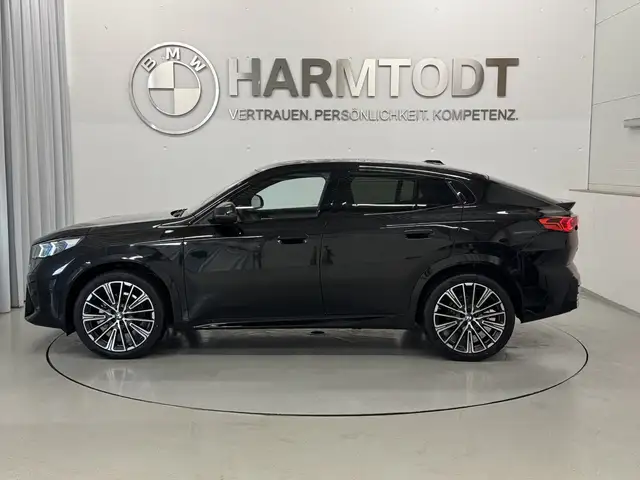 BMW X2 view 3