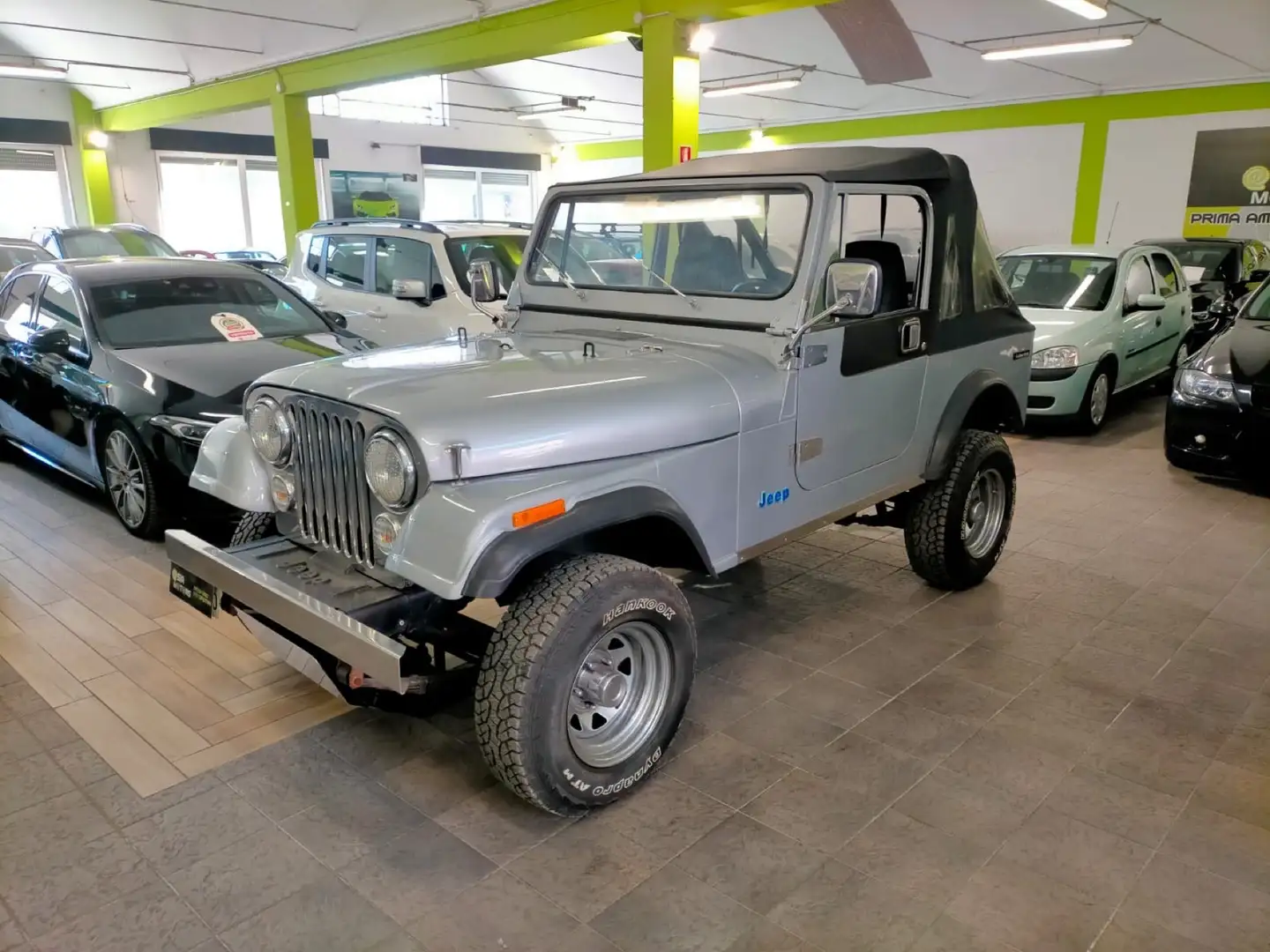 Jeep CJ-7 CJ-7 4x4 srebrna - 1