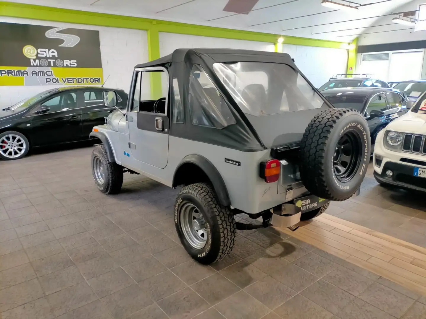 Jeep CJ-7 CJ-7  4x4 Plateado - 2