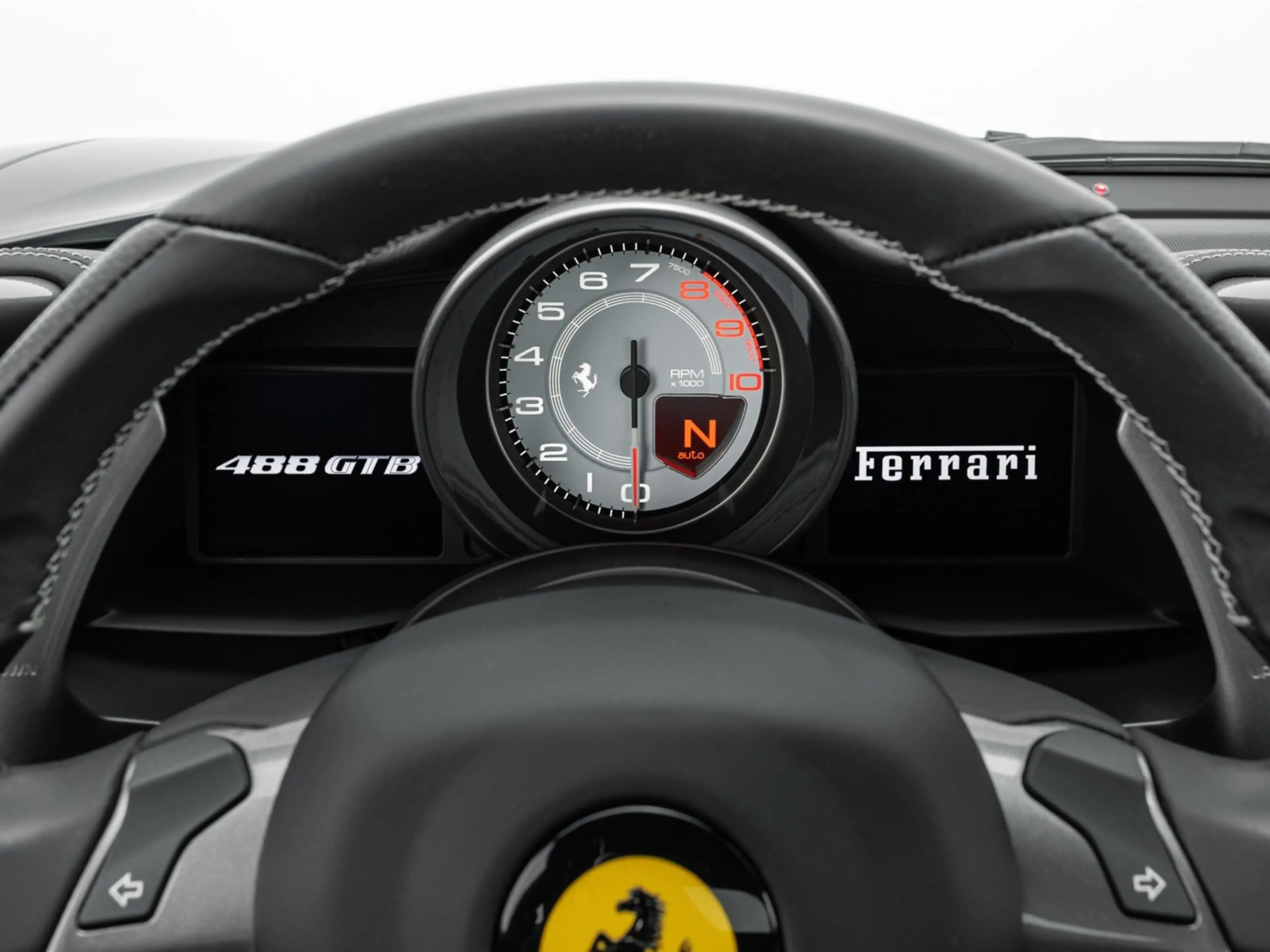 Ferrari 488 GTB TAILOR MADE 70 ANNI — photo 15