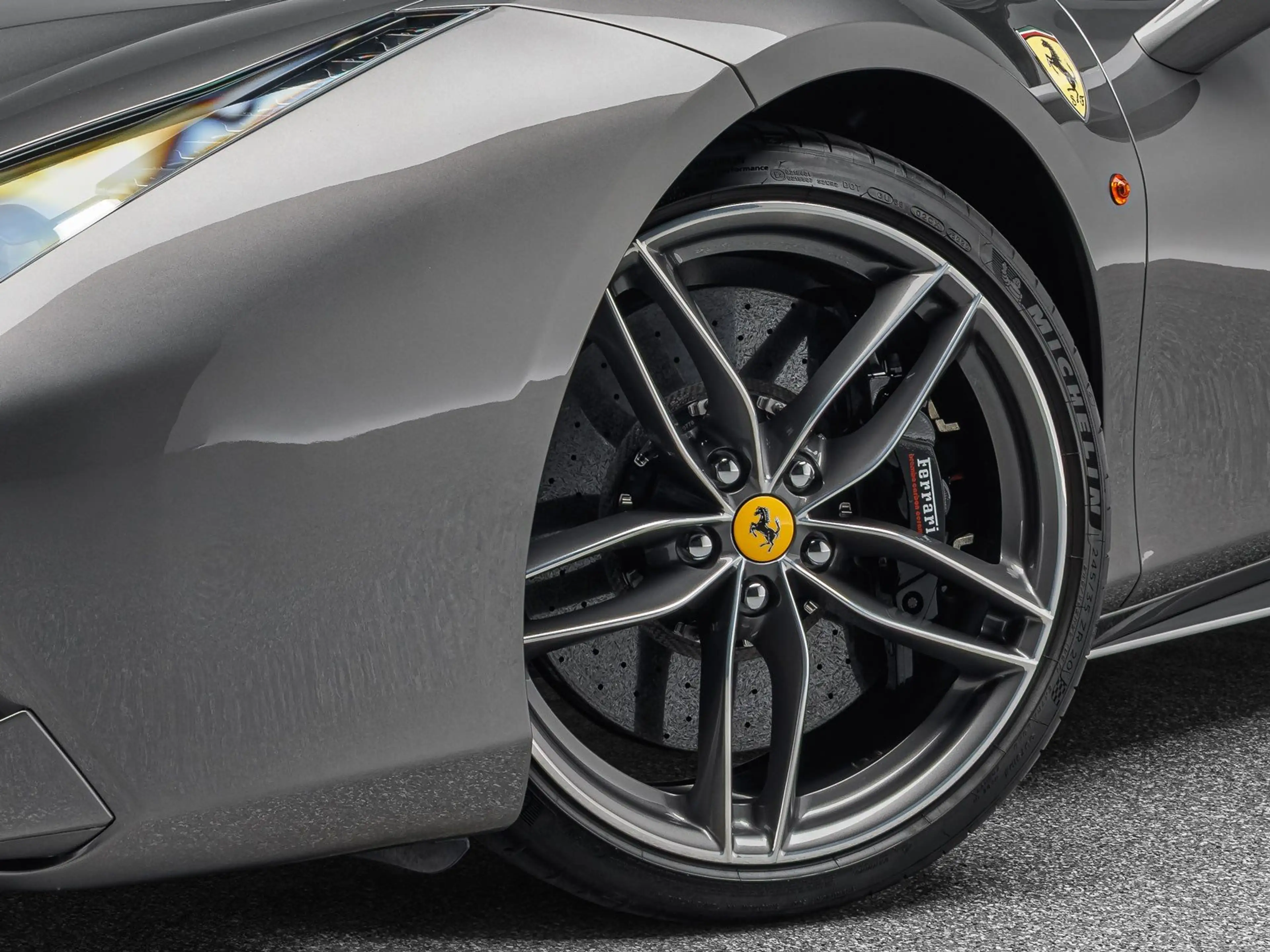 Ferrari 488 GTB TAILOR MADE 70 ANNI — photo 12
