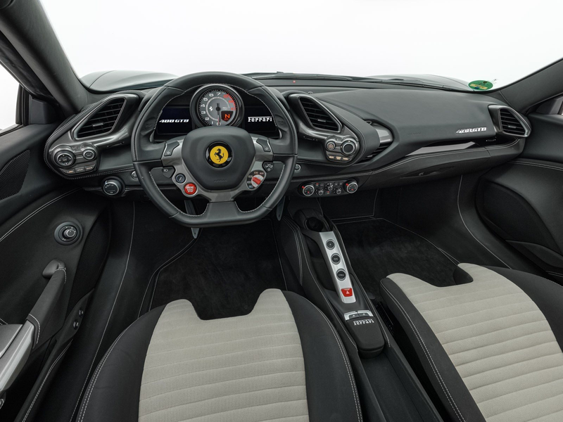 Ferrari 488 GTB TAILOR MADE 70 ANNI — photo 13