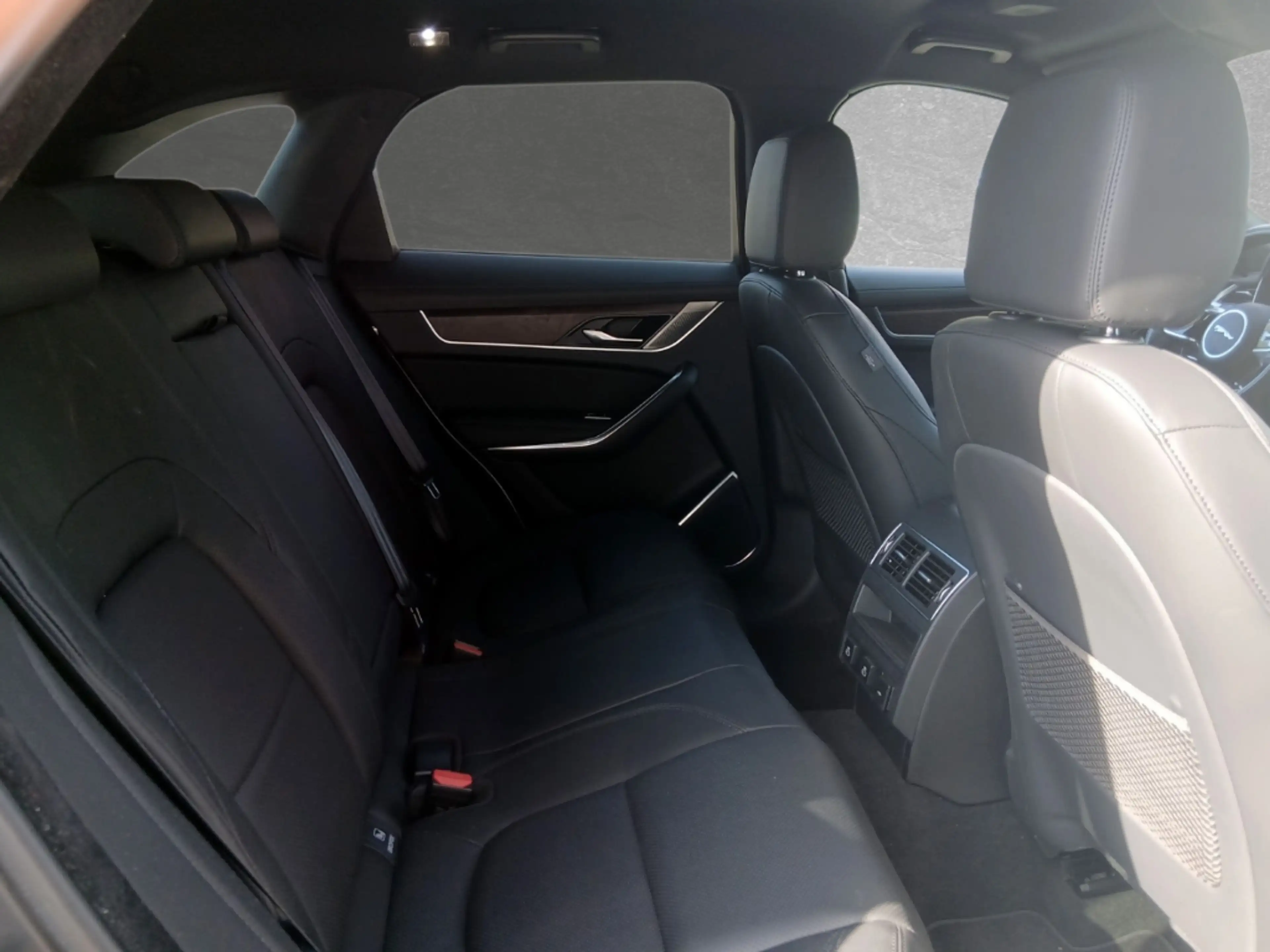 Jaguar F-Pace D200 AWD SE — photo 6