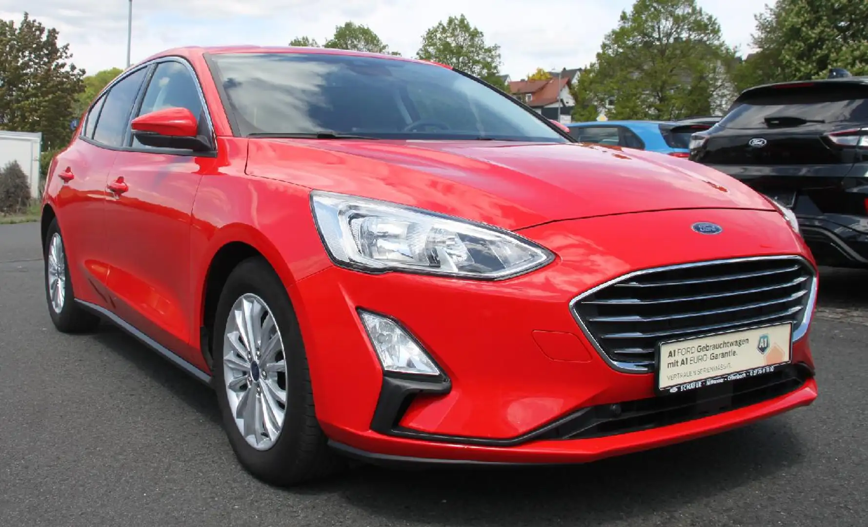 Ford Focus Titanium+SHZ+LHZ+NAVI+BT+ISOFIX+ Rouge - 2
