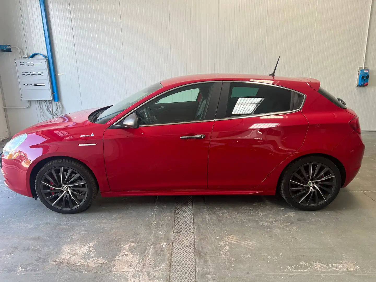 Alfa Romeo Giulietta 1.6 jtdm Super 120cv QUADRIFOGLIO VERDE Czerwony - 2