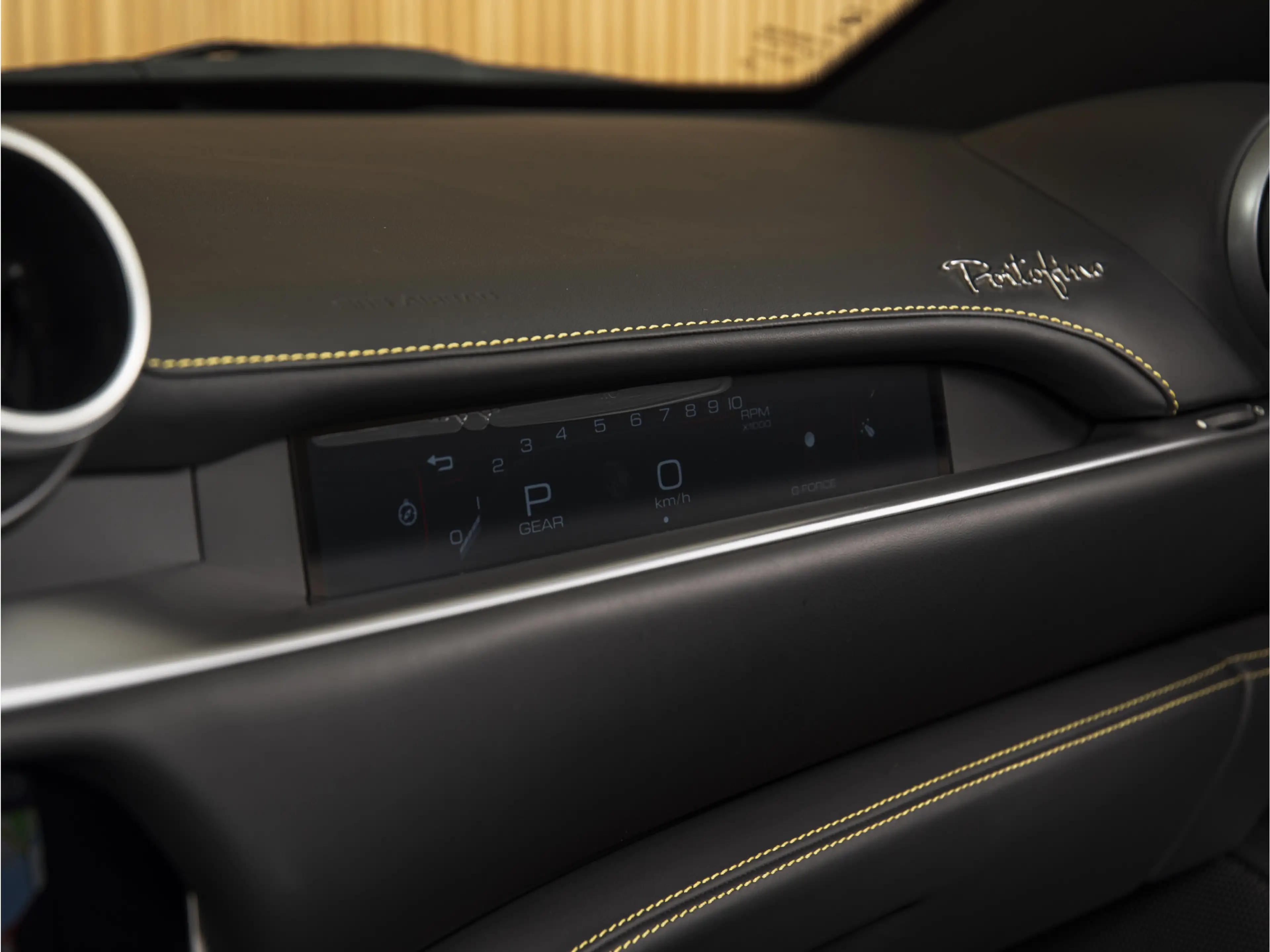 Ferrari Portofino 3.9 V8 HELE CARBON INTERIOR | JBL | PASSENGER DISP — photo 29