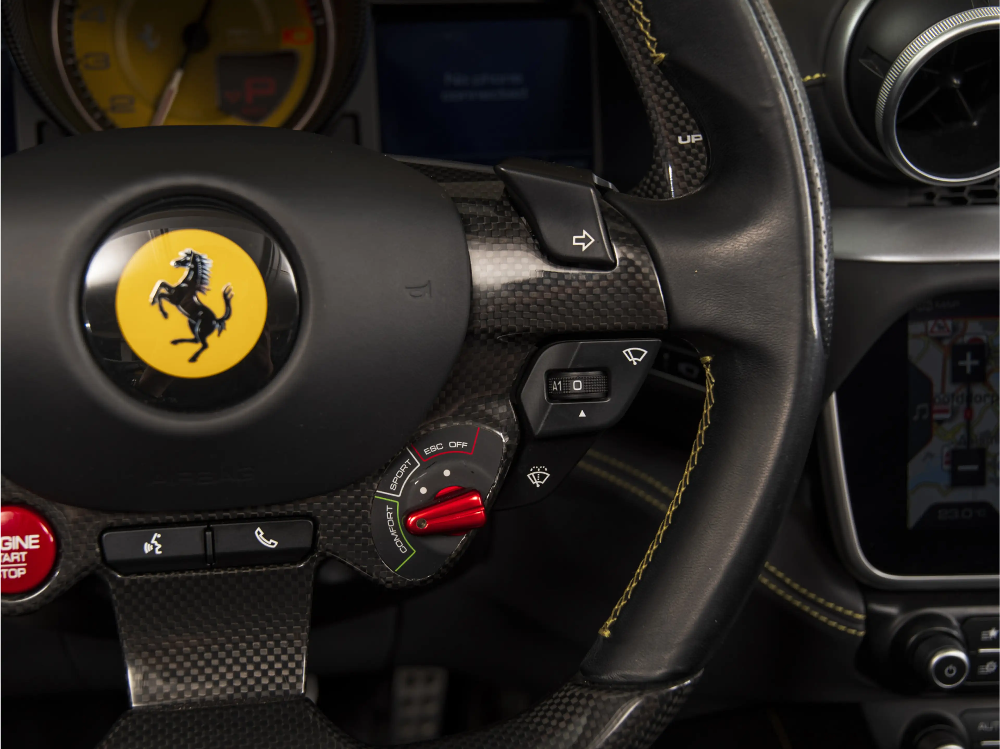Ferrari Portofino 3.9 V8 HELE CARBON INTERIOR | JBL | PASSENGER DISP — photo 24