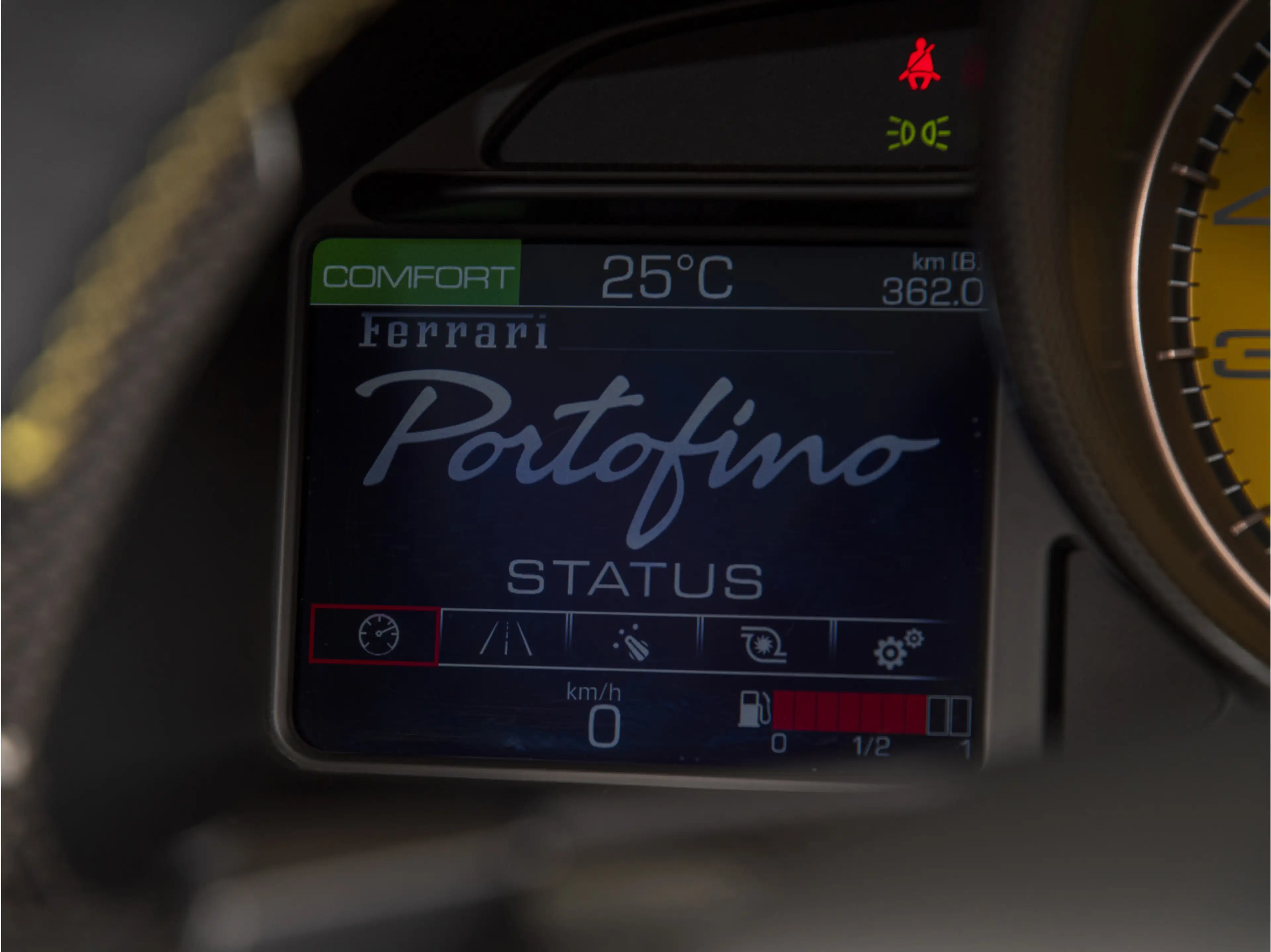 Ferrari Portofino 3.9 V8 HELE CARBON INTERIOR | JBL | PASSENGER DISP — photo 25