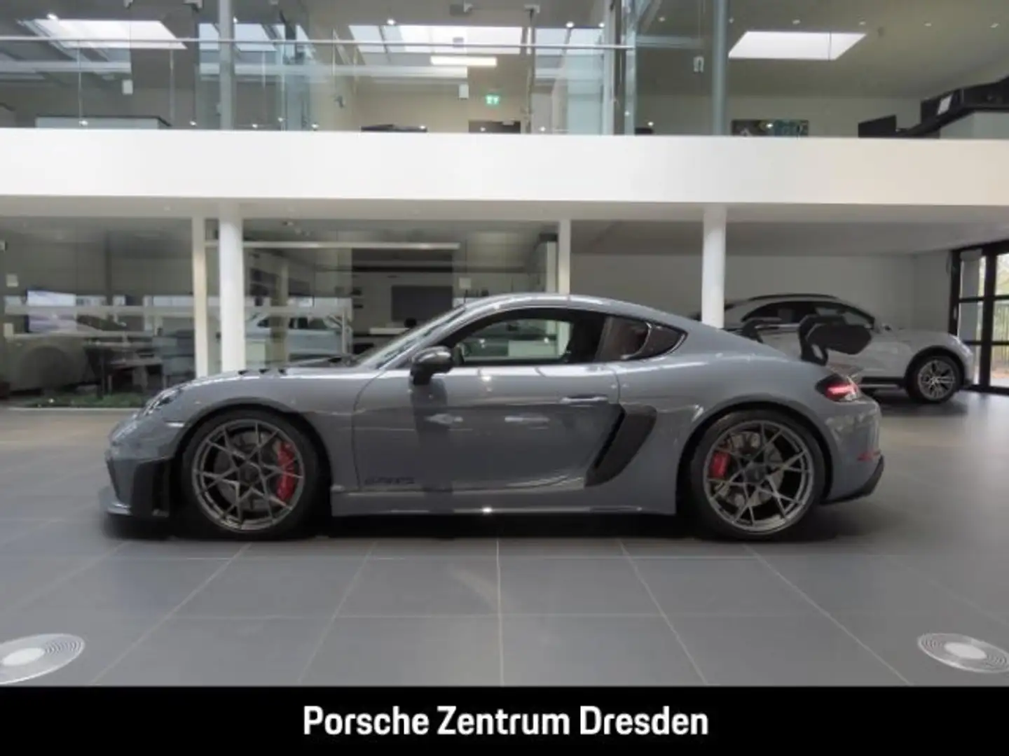 Porsche Cayman 718 GT4 RS Grau - 2