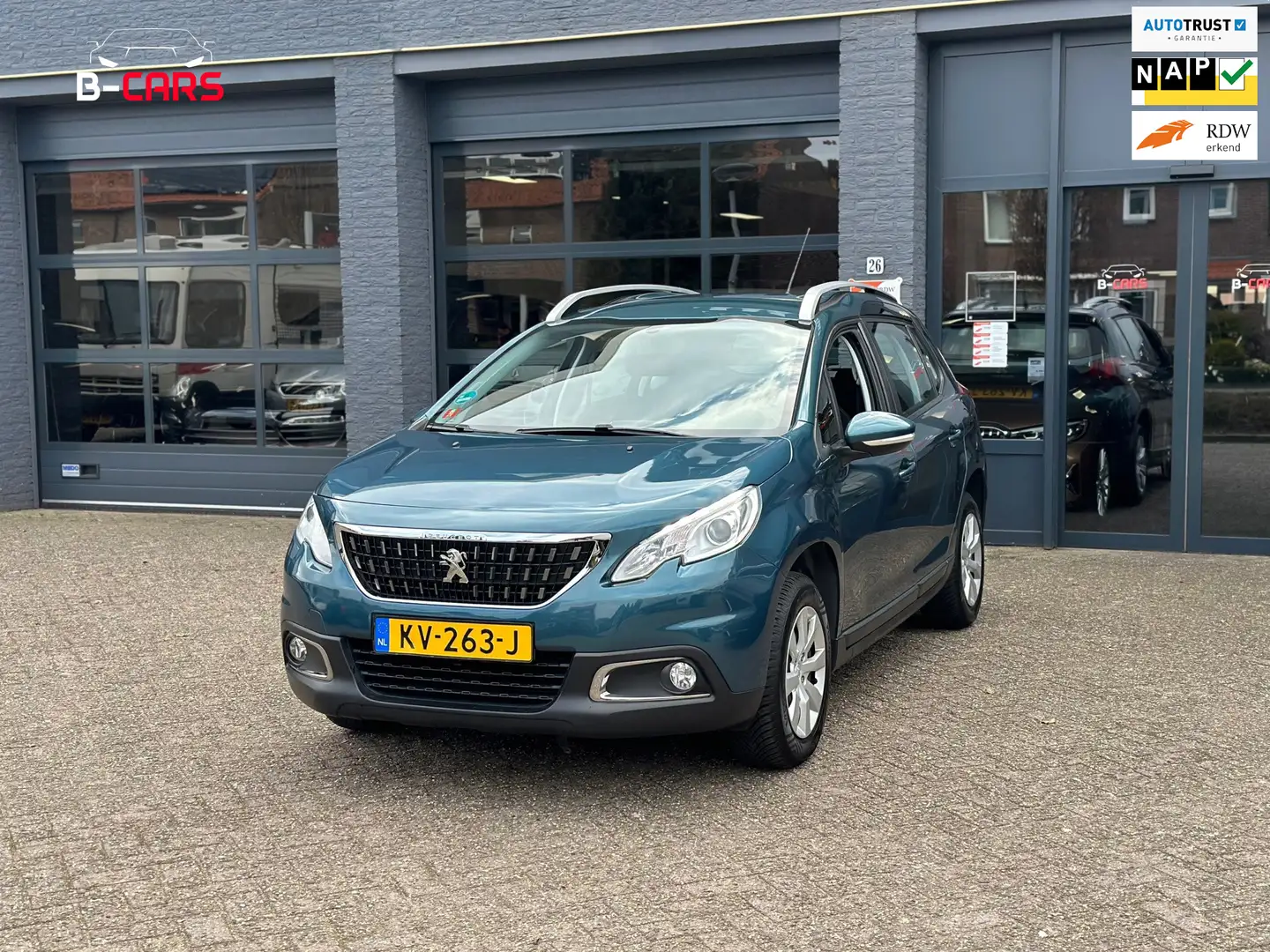 Peugeot 2008 1.2 PureTech Blue Carplay|Navi|Airco|Pdc|Cruisec Groen - 1