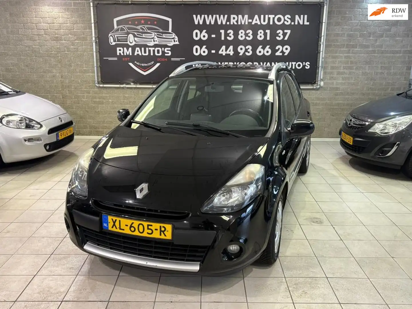 Renault Clio Estate 1.2-16V Collection Zwart - 1