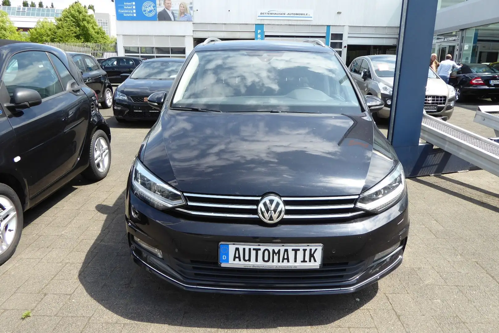 Volkswagen Touran Highline Autom Pano-SD Leder Navi Zwart - 2