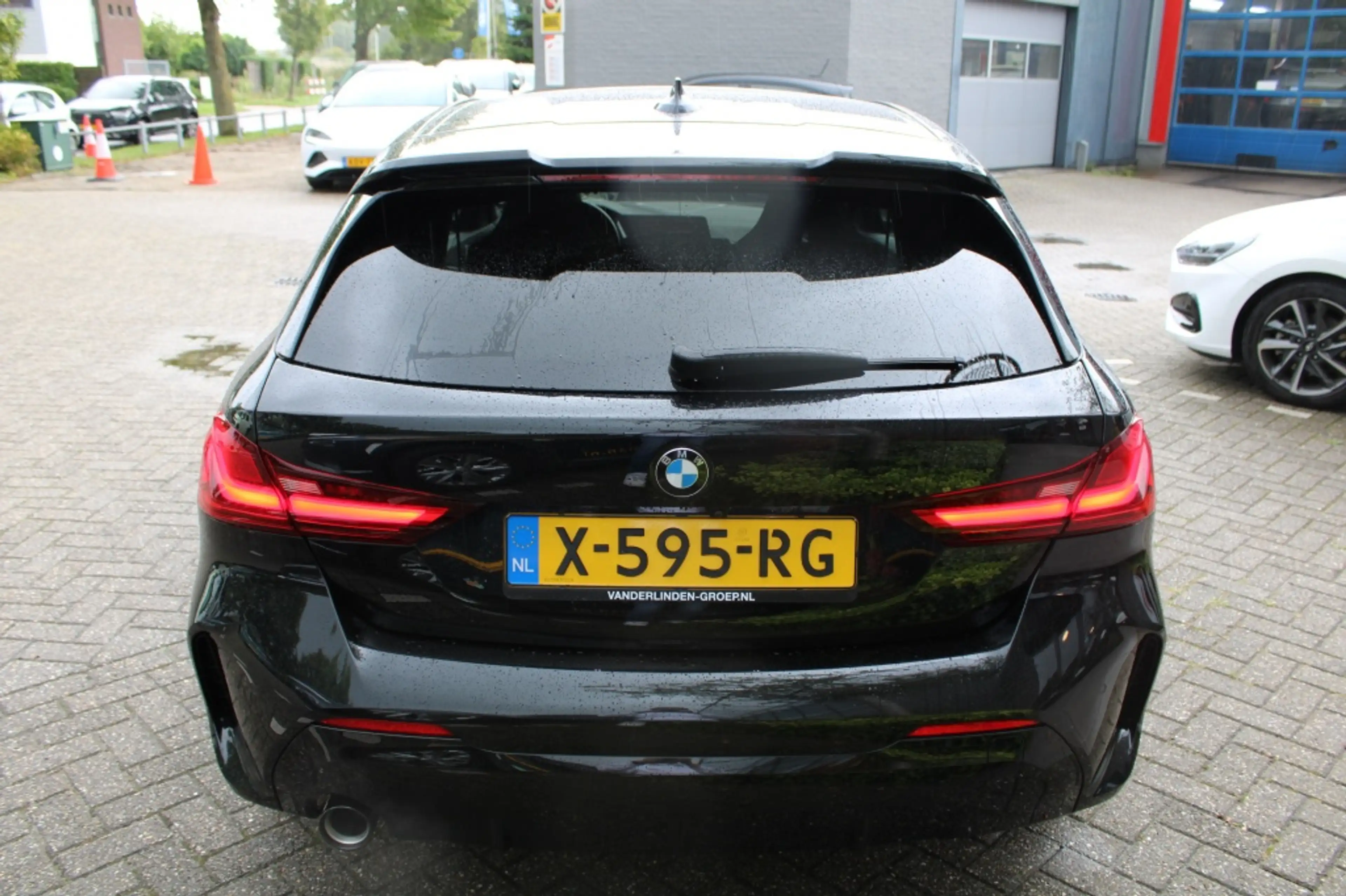 BMW 118 1-serie 118i M Sport Pano/Virtual/Leer/18"/Harman — photo 4