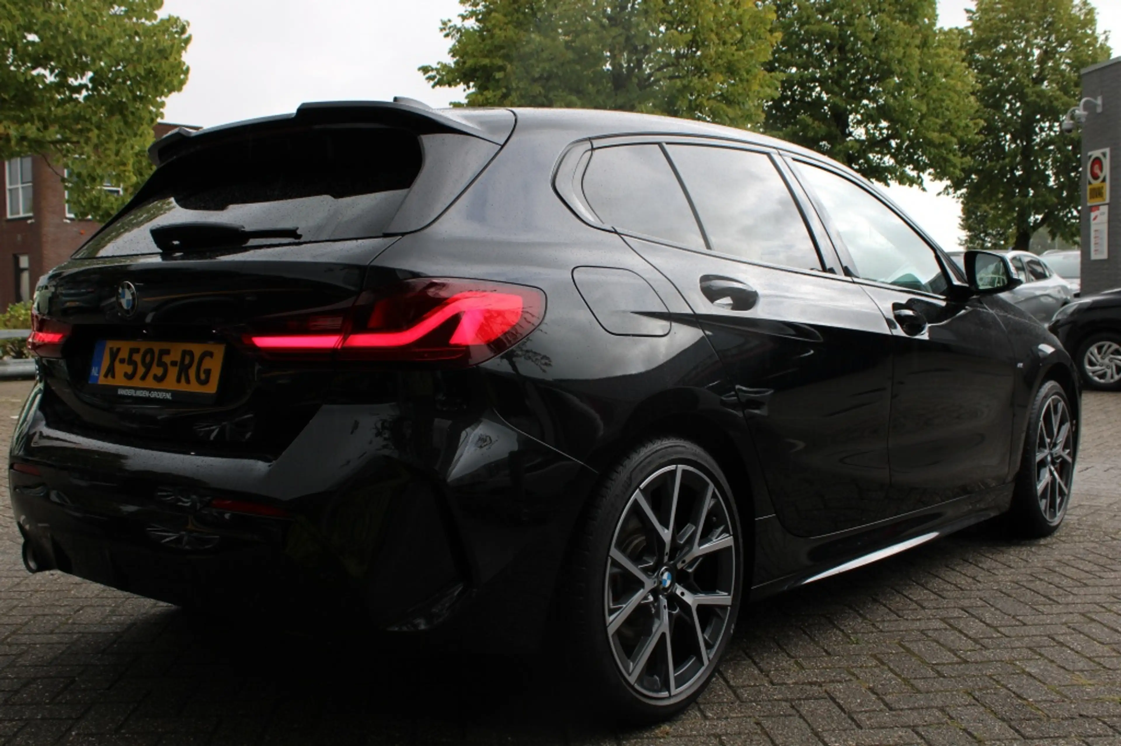 BMW 118 1-serie 118i M Sport Pano/Virtual/Leer/18"/Harman — photo 5
